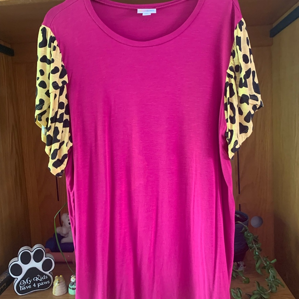 LuLaRoe Fuchsia Top with Leopard Print Sleeves